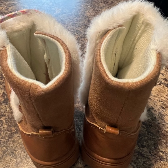 Carter’s  winter cal boots - Picture 6 of 7